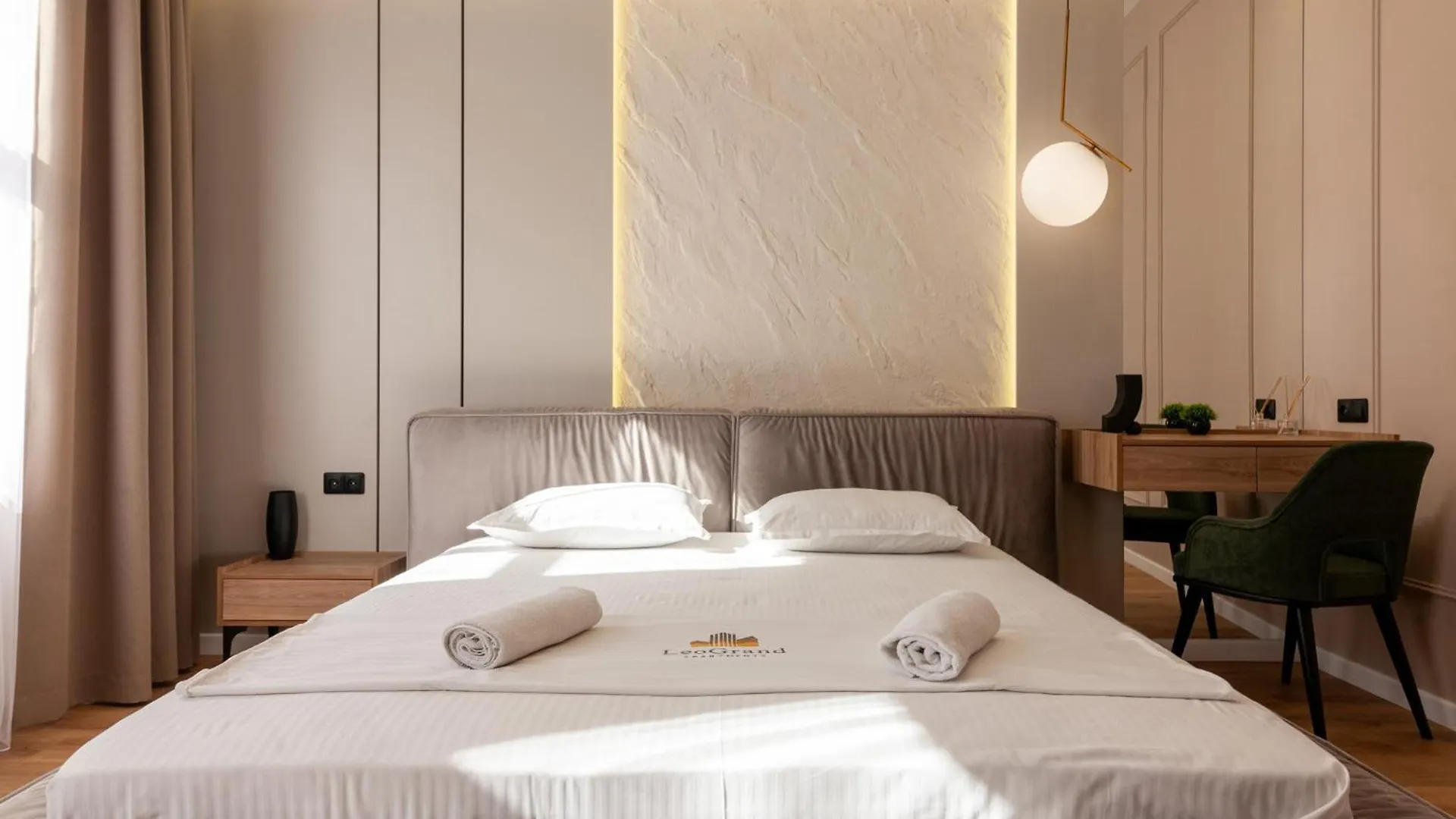 Leogrand Jacuzzi On Nalyvayka 14 Apartment Lviv