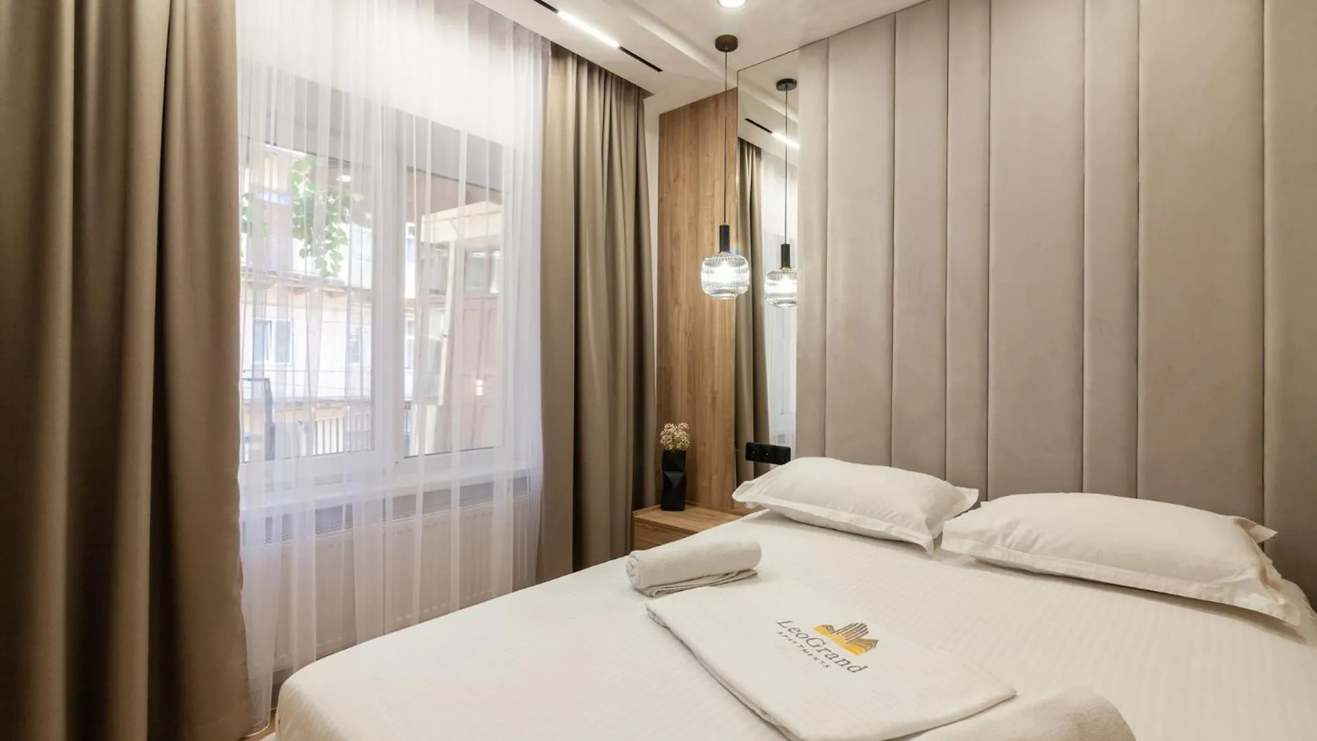 Leogrand Jacuzzi On Nalyvayka 14 Apartment Lviv 0*,